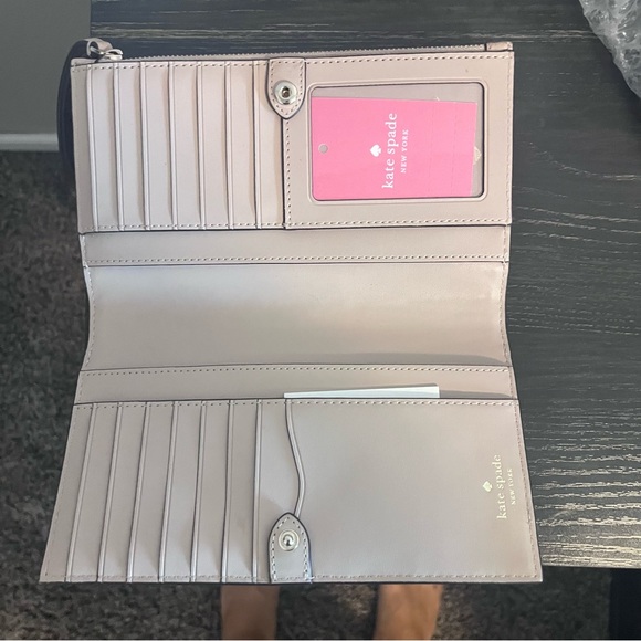 Kate Spade Wristlet - Picture 2 of 10